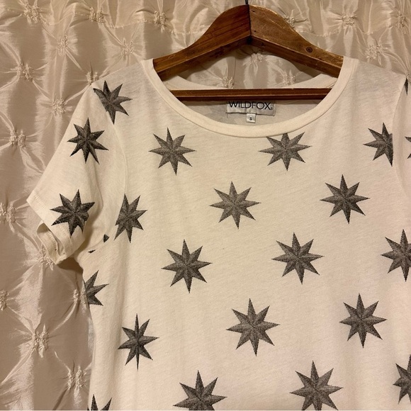 Wildfox Cream Grey Star Octagram Short Sleeve Tee Shirt - Picture 2 of 10